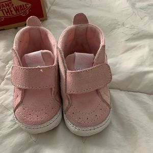 Velcro Strap suede soft sole sneakers